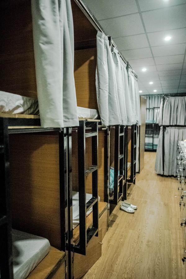 199X.Nest Hotel Хошимин Екстериор снимка